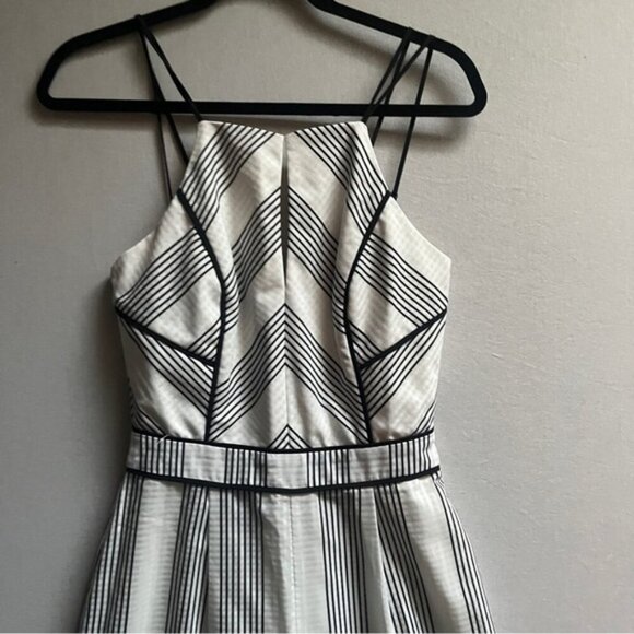 Adelyn Rae Vidette Pin Striped Jumpsuit Sz XS - Picture 7 of 16